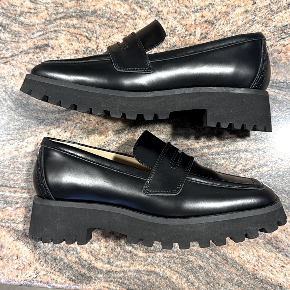 Clarks Stayso Edge black lug sole chunky heel loafer excellent condition 7.5